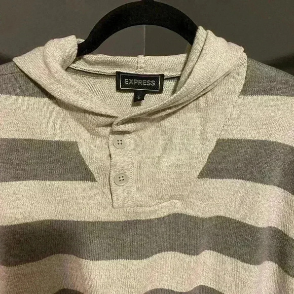 Men’s Express Gray Striped Sweater with hood size Large - Picture 3 of 11